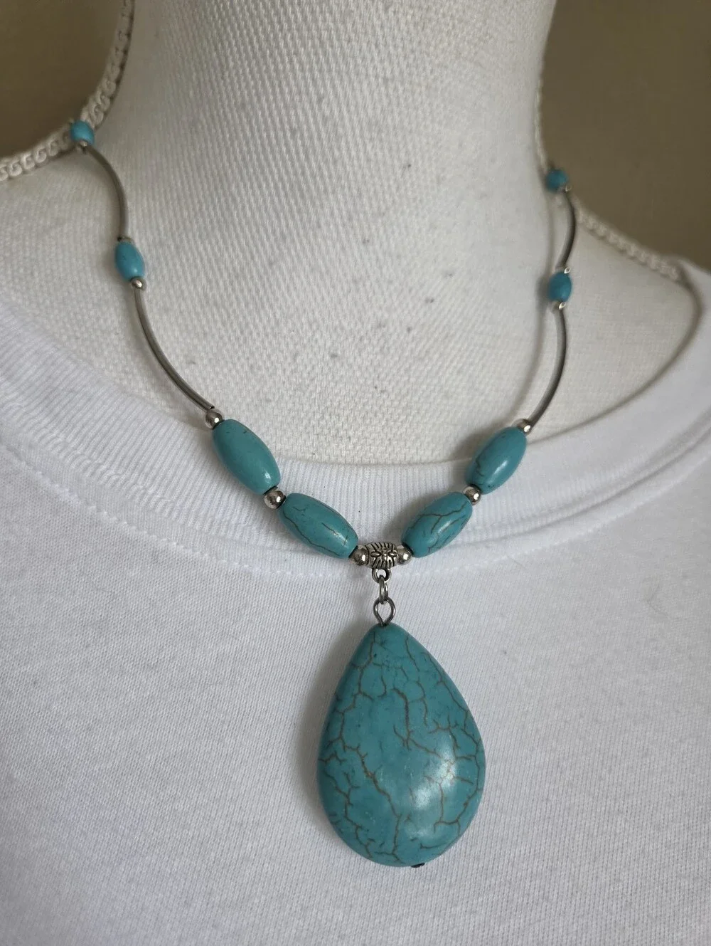 vintage faux turquoise teardrop pendant necklace liquid silver tube beads boho